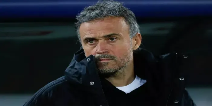 PSG – Luis Enrique Tanda Tangan Kontrak Baru Paris Saint-Germain Hingga 2027