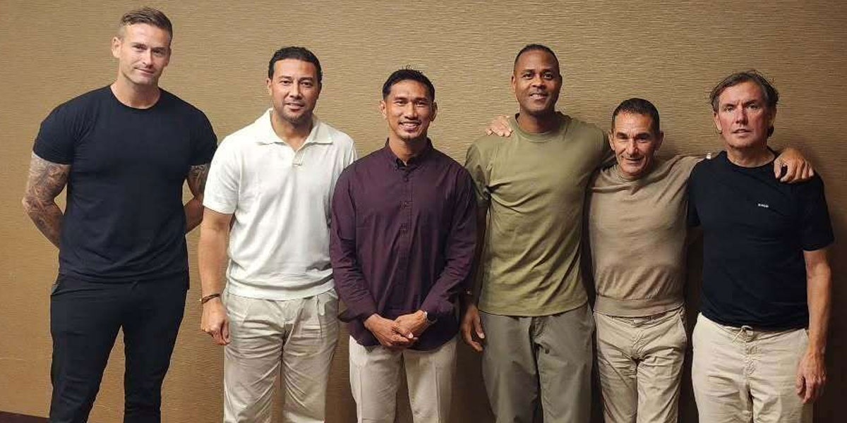 Pemantauan-Oleh-Sjoerd-Woudenberg,-Tangan-Kanan-Patrick-Kluivert
