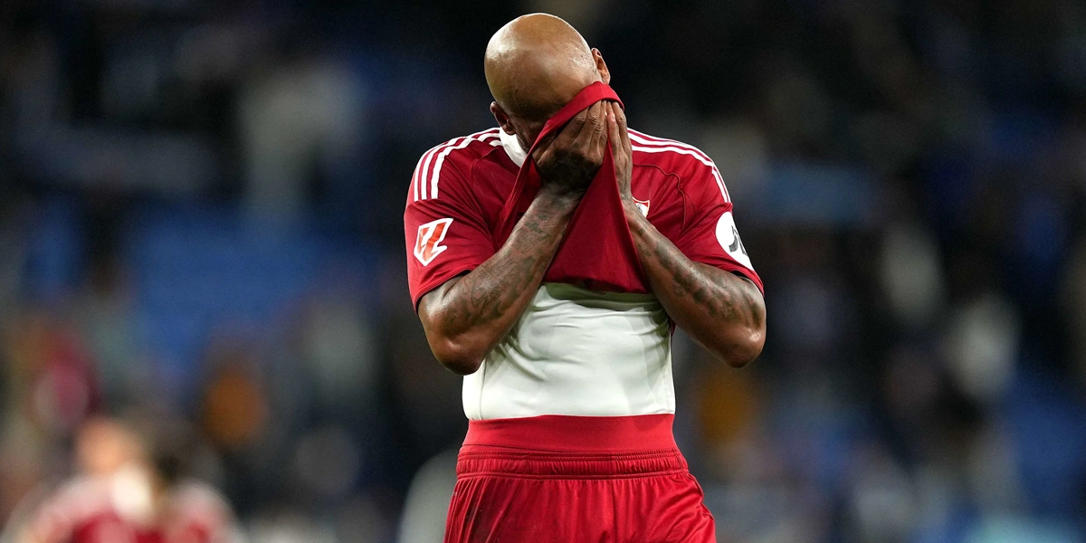 Wasit-Dinilai-Buruk,-Sevilla-Kian-Terpuruk